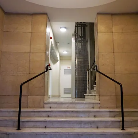 Trevi's Nest By Buddyrent شقة روما