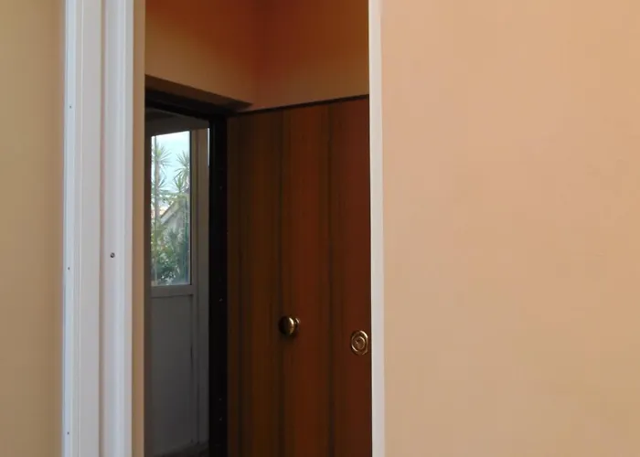 Trevi's Nest By Buddyrent شقة